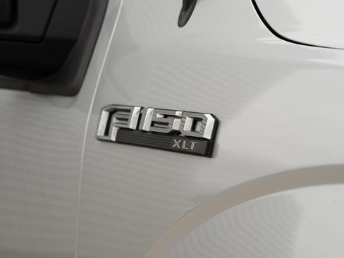 Used 2015 Ford F150 XLT w/ Equipment Group 302A Luxury AWD/4WD image 36