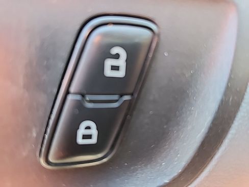 Used 2018 Ford Transit 250 138 image 15