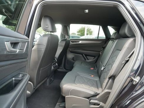 Certified 2026 Volkswagen Atlas Cross Sport SE AWD/4WD image 17