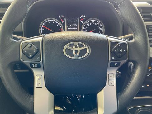 Used 2021 Toyota 4Runner Limited image 11