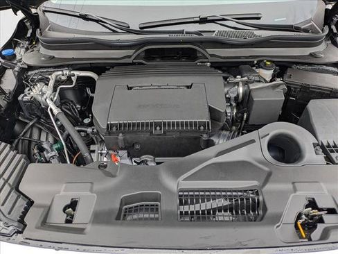 New 2025 Honda Pilot Touring image 17