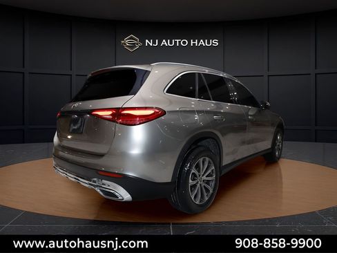 Used 2023 Mercedes-Benz GLC 300 image 8
