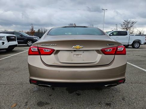 Used 2018 Chevrolet Malibu Premier w/ Premier Sun and Wheel Package image 6