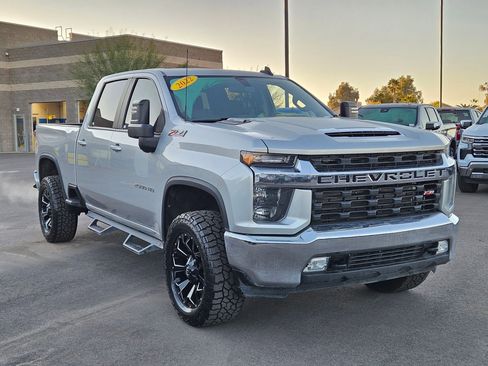 Used 2022 Chevrolet Silverado 2500 LT w/ Convenience Package image 7
