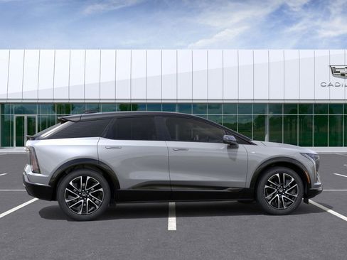 New 2026 Cadillac Optiq Sport 1 image 5