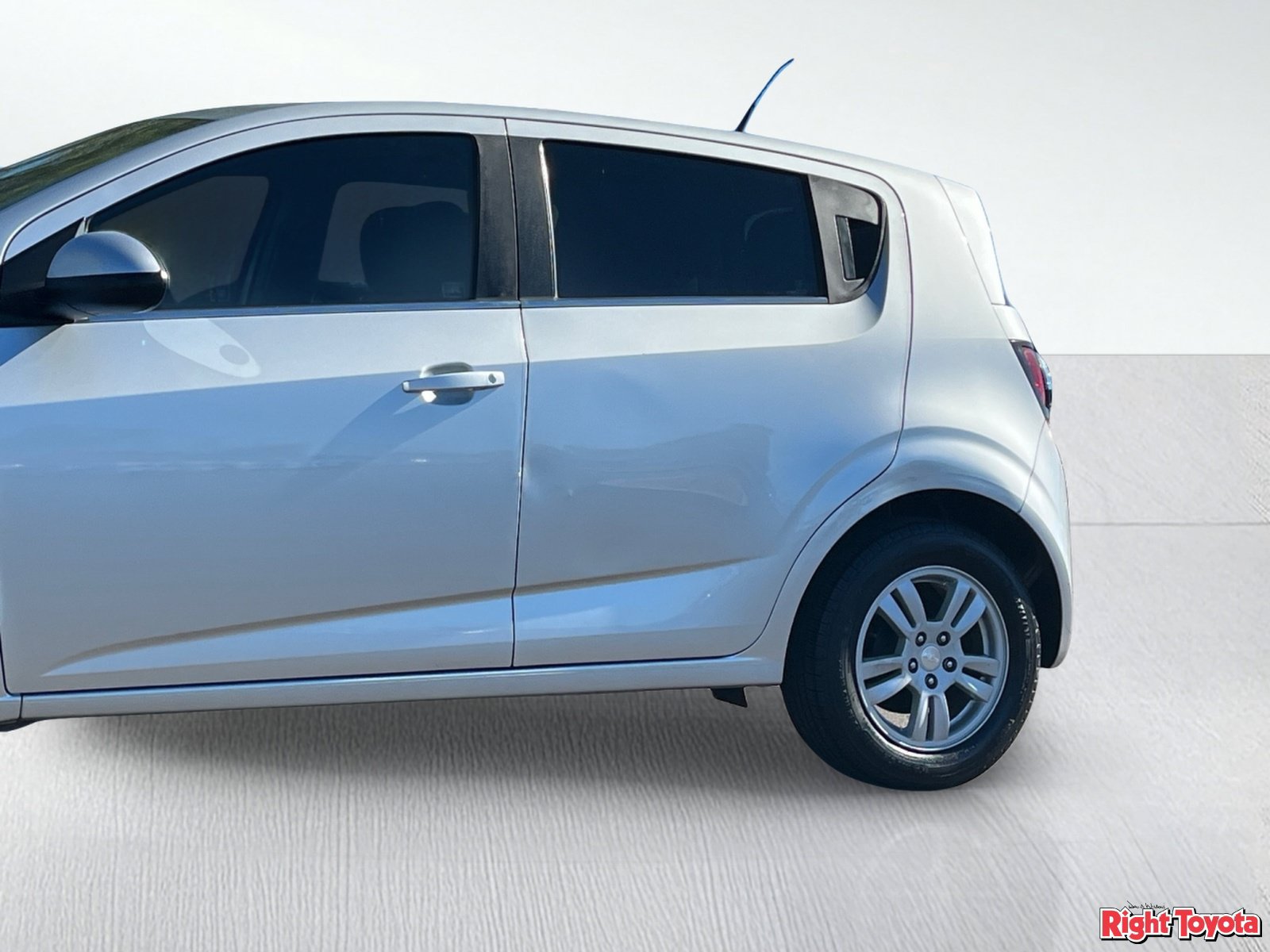 Used 2014 Chevrolet Sonic LT FWD image 9