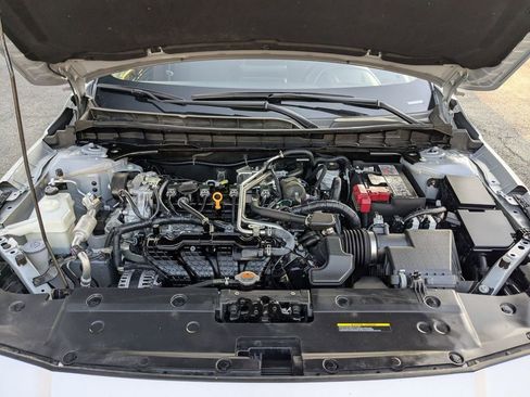 Used 2024 Nissan Altima 2.5 SV image 27