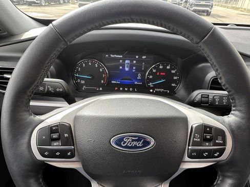 Used 2023 Ford Explorer XLT w/ Equipment Group 202A image 19