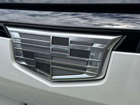 Used 2021 Cadillac Escalade Premium Luxury Platinum image 9