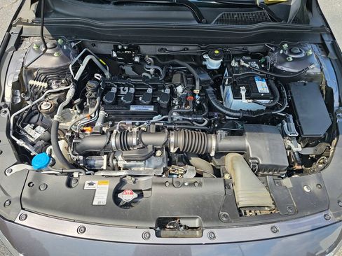 Used 2018 Honda Accord Touring image 26
