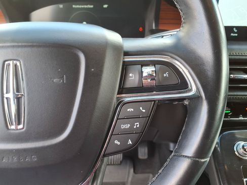 Used 2022 Lincoln Nautilus Reserve AWD/4WD image 19