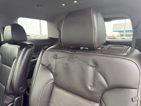 Certified 2022 GMC Acadia SLT w/ Preferred Package image 34