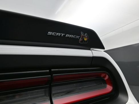 Used 2022 Dodge Challenger R/T Scat Pack RWD image 24
