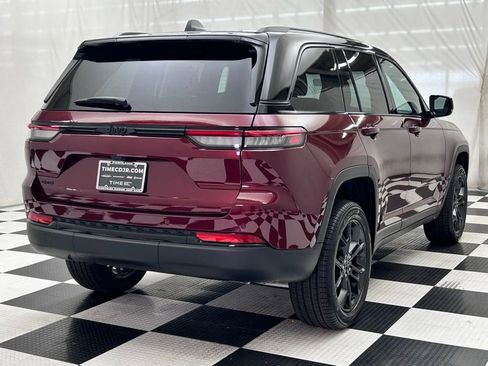 New 2025 Jeep Grand Cherokee Limited image 8