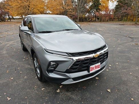Used 2023 Chevrolet Blazer LT image 8