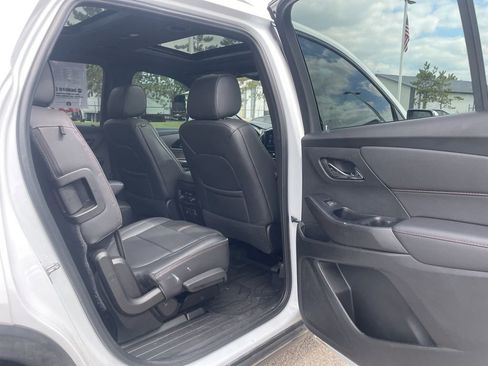 Used 2023 Chevrolet Traverse RS w/ LPO, Floor Liner Package image 41