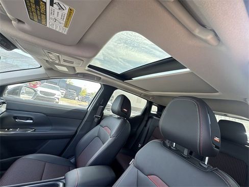 New 2025 Nissan Kicks SR w/ SR Premium Package image 21