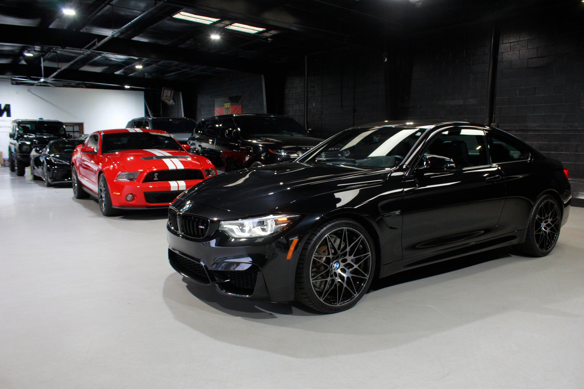 Used 2018 BMW M4 Coupe w/ Competition Package RWD image 6