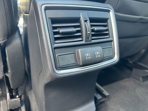 Used 2022 Subaru Forester Premium AWD/4WD image 35