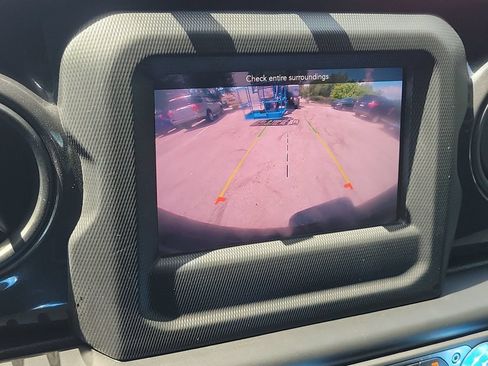 Used 2021 Jeep Wrangler Unlimited Sport AWD/4WD image 16