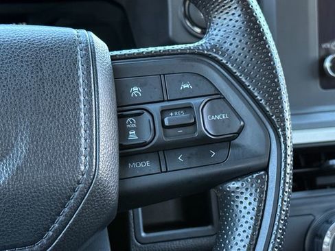 Used 2025 Toyota Tacoma SR image 27