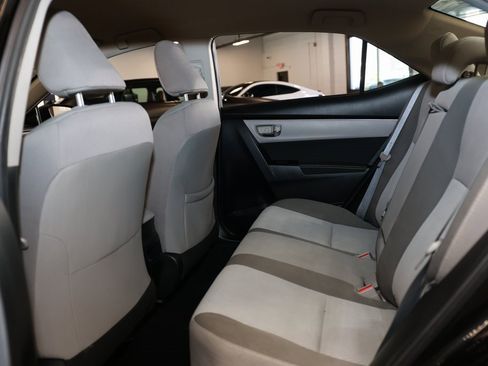 Used 2019 Toyota Corolla LE image 12