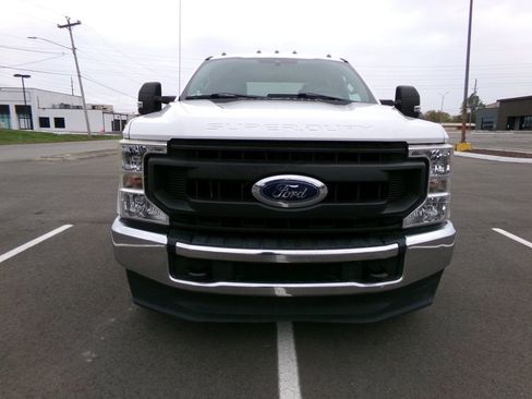 Used 2020 Ford F250 XL w/ Power Equipment Group image 3