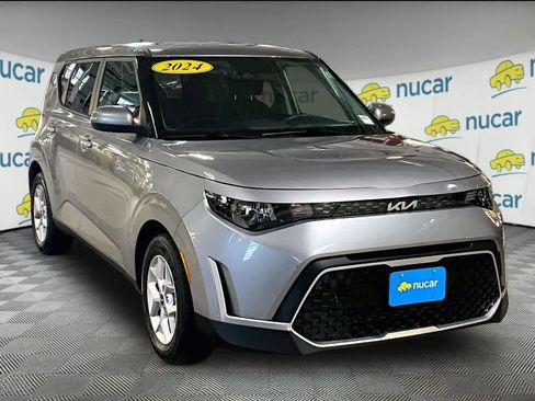 Used 2024 Kia Soul LX w/ Option Group 015 image 1