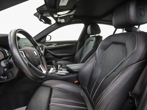 Used 2017 BMW 530i xDrive AWD/4WD image 11