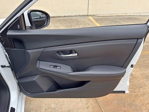 Used 2022 Nissan Sentra SV w/ All-Weather Package FWD image 37