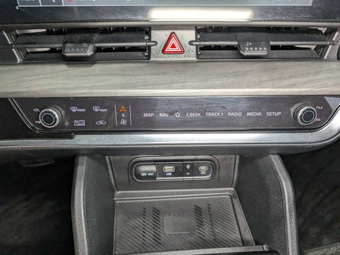 Certified 2024 Kia Sportage X-Line w/ X-Line Premium Package image 32