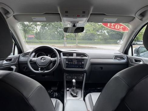 Used 2021 Volkswagen Tiguan SEL FWD image 38
