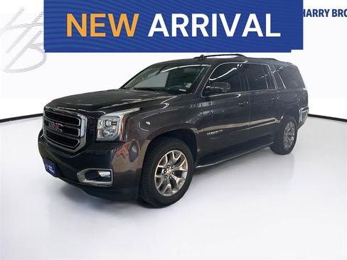Used 2017 GMC Yukon XL SLT w/ HD Trailering Package AWD/4WD image 1