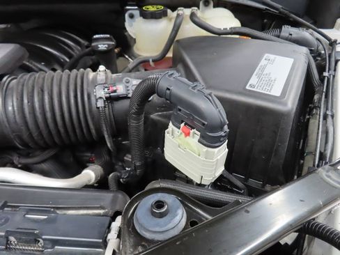 Used 2019 Chevrolet Silverado 1500 LTZ w/ LTZ Plus Package image 27