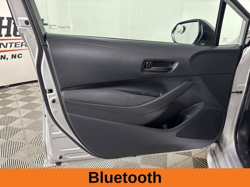 Used 2025 Toyota Corolla LE w/ Convenience Package image 8