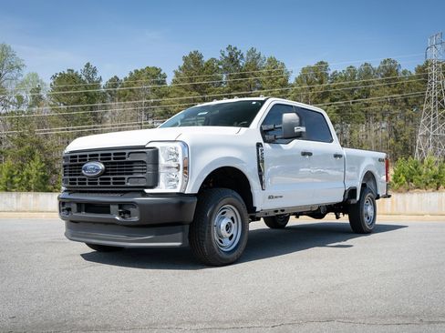 New 2026 Ford F250 XL image 3