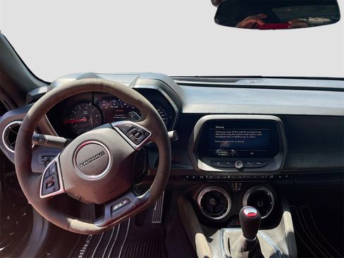 Used 2019 Chevrolet Camaro ZL1 image 9