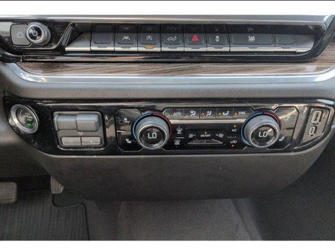 Used 2025 Chevrolet Silverado 1500 LT RWD image 6