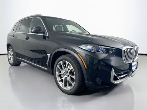 Used 2026 BMW X5 xDrive50e w/ Climate Comfort Package AWD/4WD image 8
