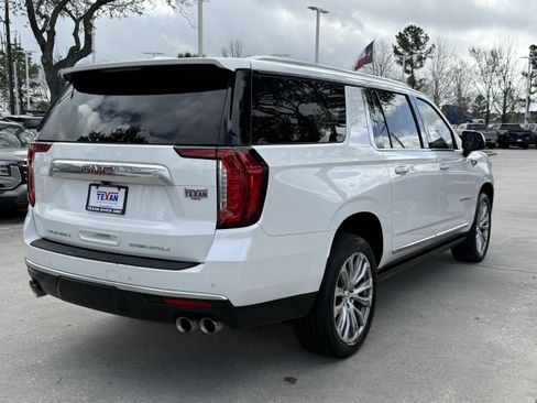 Used 2022 GMC Yukon XL Denali image 5