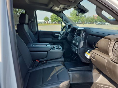 New 2026 GMC Sierra 2500 Pro image 8
