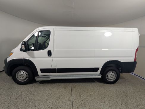 Used 2025 RAM ProMaster 2500 w/ U-Haul Equipment Group FWD image 4