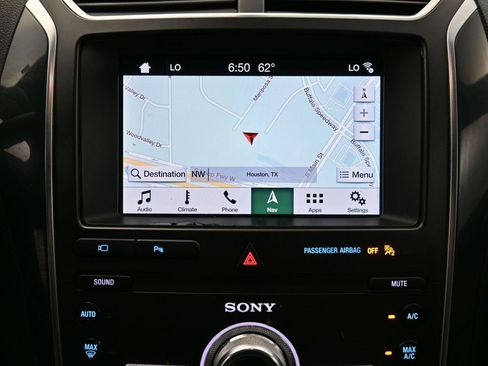 Used 2019 Ford Explorer Limited w/ Class III Trailer Tow Package image 9