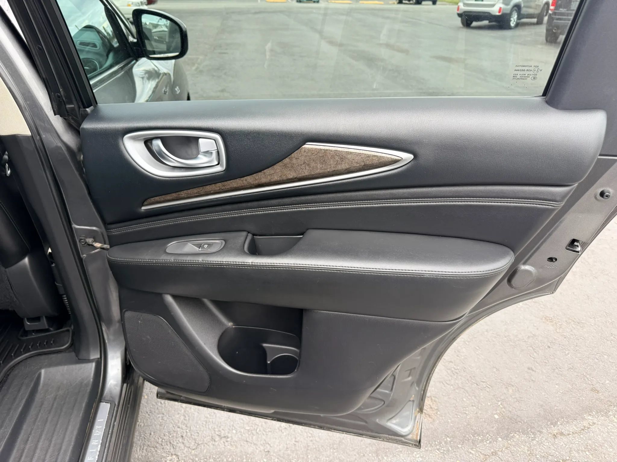 Used 2015 INFINITI QX60 Luxe AWD/4WD image 23