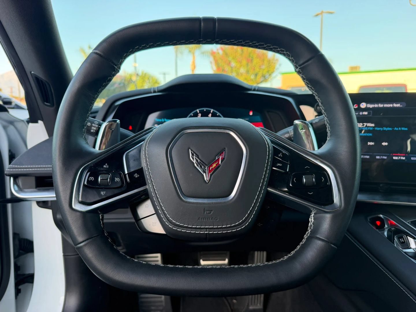 Used 2025 Chevrolet Corvette Stingray Coupe w/ 1LT RWD image 17