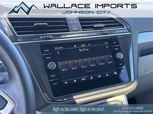 Certified 2022 Volkswagen Tiguan SE image 18