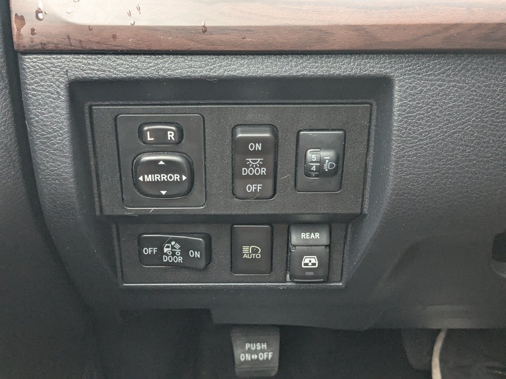 Used 2018 Toyota Tundra Limited w/ Limited Premium Package AWD/4WD image 12