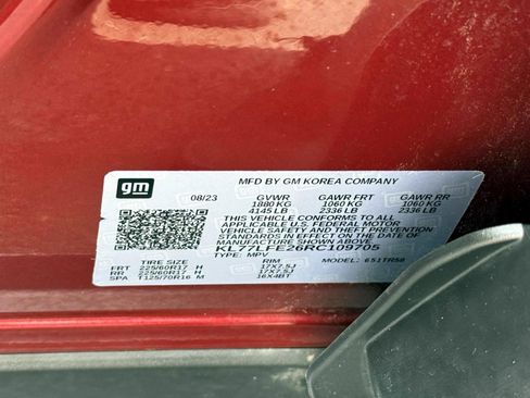 Used 2024 Chevrolet Trax LS w/ LS Convenience Package FWD image 29