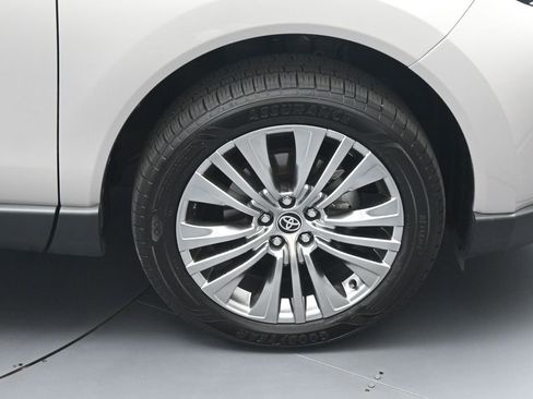 Used 2022 Toyota Venza Limited AWD/4WD image 12