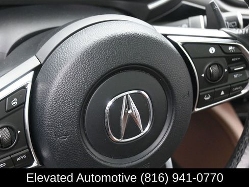 Used 2023 Acura MDX SH-AWD w/ Advance Package image 14